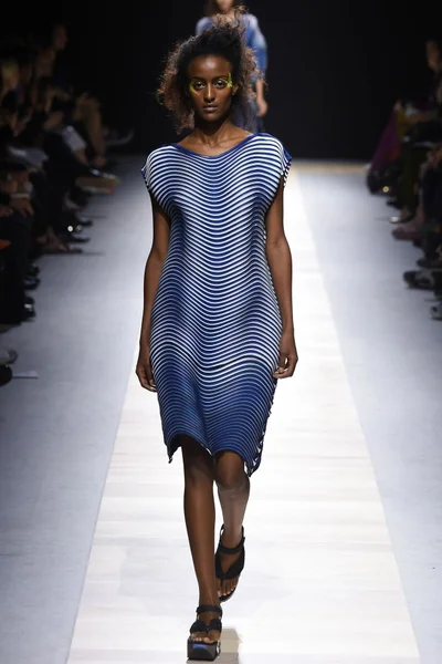 Look 34